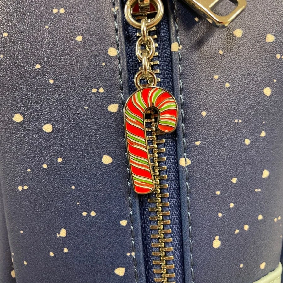 Loungefly- Disney – Snow White (1937) – Dwarfs Christmas US Exclusive Backpack 5 Loungefly- Disney – Snow White (1937) – Dwarfs Christmas US Exclusive Backpack - Image 5