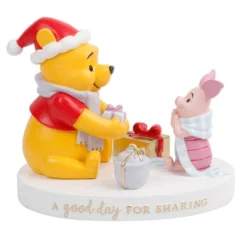 WINNIE THE POOH CHRISTMAS: FIGURINE LARGE ‘A GOOD DAY FOR SHARING’